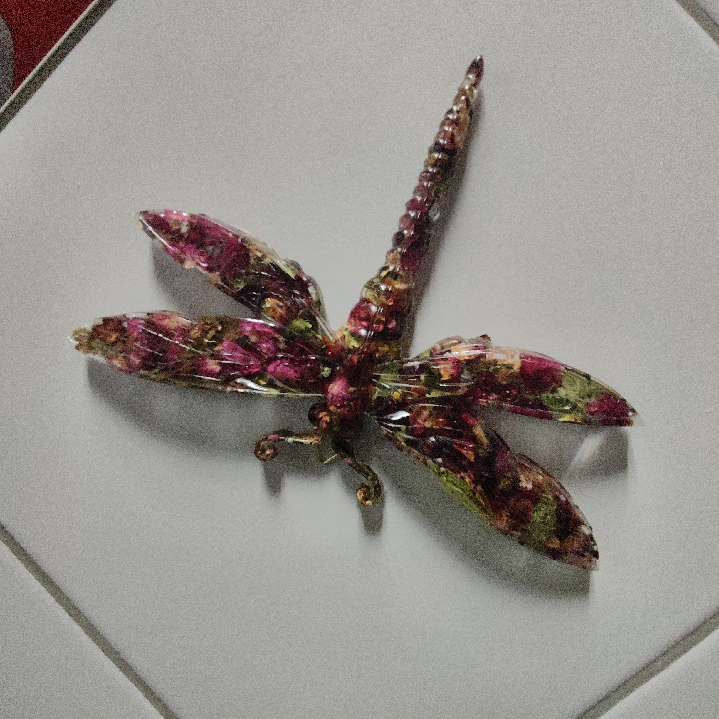 🌸 Kwiaty, które nie więdną – Roślinne historie zamknięte w żywicy 🌸