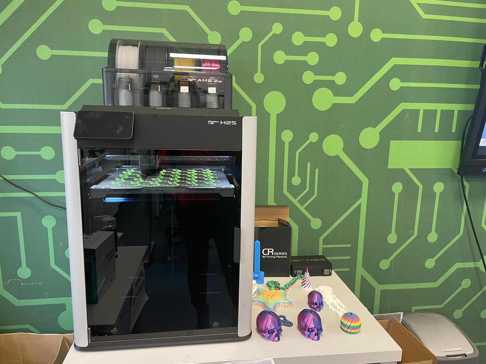 Nowa drukarka 3D w naszym Centrum – jeszcze więcej możliwości z Bambu Lab